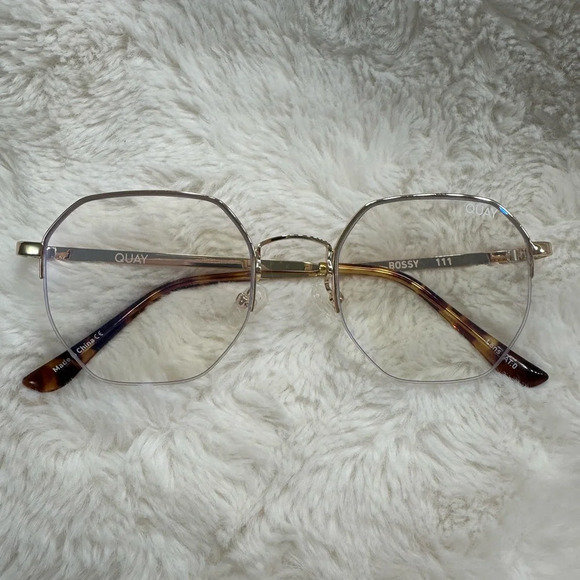 QUAY BLUE LIGHT GLASSES - BOSSY (GOLD HARDWARE) - Picture 2 of 4